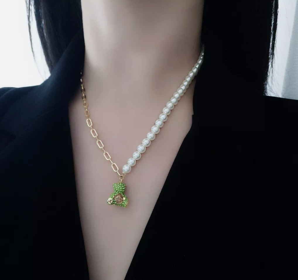 【SWAROVSKI】 韓国ドラマ キム・ユジョン テディベアネックレス スワロフスキー】 韓国ドラマ キム・ユジョン テディベアネックレス